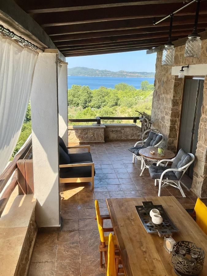 Stonehouse & Casa Al Sole E Al Mare Villa Nea Roda Exteriör bild