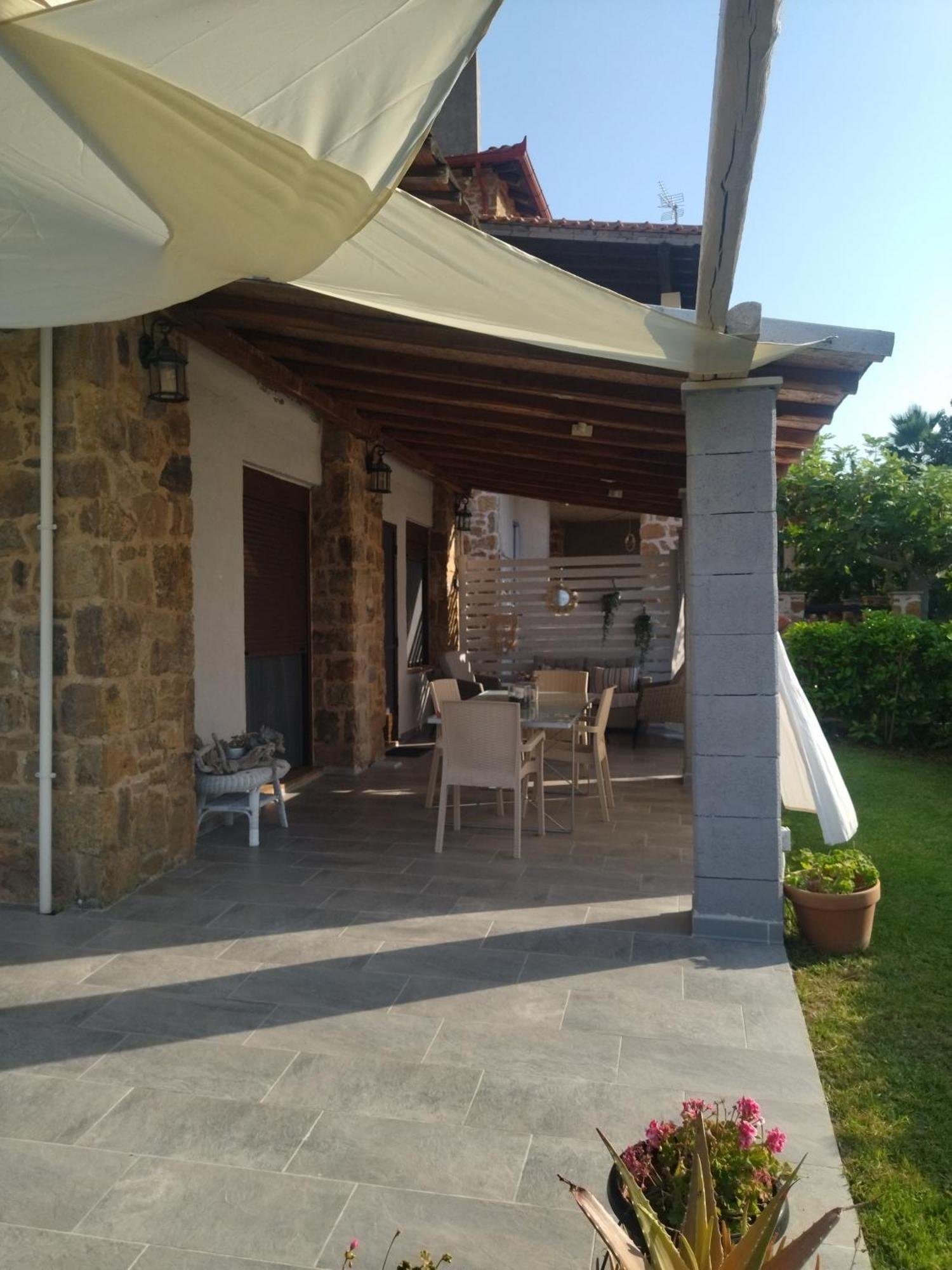 Stonehouse & Casa Al Sole E Al Mare Villa Nea Roda Exteriör bild