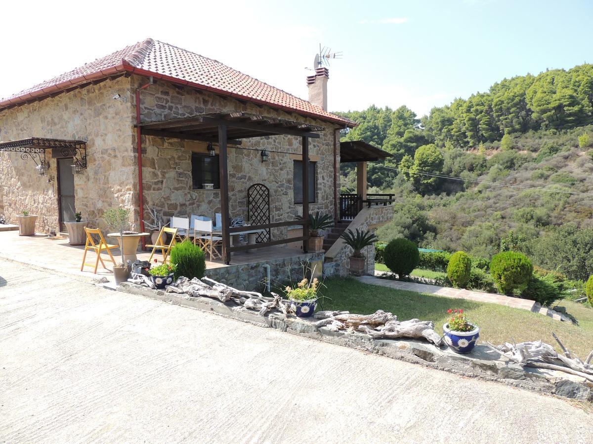Stonehouse & Casa Al Sole E Al Mare Villa Nea Roda Exteriör bild