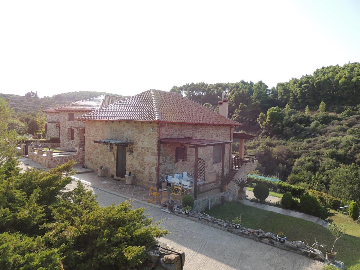 Stonehouse & Casa Al Sole E Al Mare Villa Nea Roda Exteriör bild